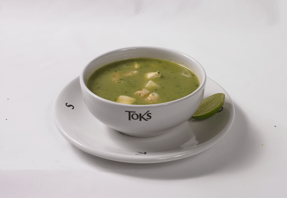 Sopa de pescado con camaron al perejil